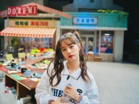 영화 판소리복서 류준열♥혜리, 양갈래 머리한 채 상큼美 발산