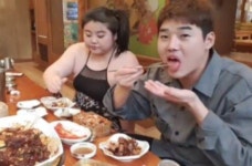 [이슈] 권혁수, 구도쉘리 주장에 정면 반박 옷 벗으라고 한 적 없다