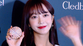 소희종합화장품 | [4K직캠] 네이처(NATURE) 소희(SOHEE), 화장품 업종까지 접수한 소희(191227)