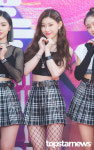 [HD포토] 점점 더 예뻐지나봐… 미모 질투하는 바람에도 소녀소녀한 미소,  있지(ITZY) 채령 제29회 하이원 서울가요대상 레드카펫... 