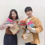 보니하니 이의웅-채연, 제작진에게 졸업 축하 선물 받아…상큼한 미소로 감사 전하는 졸업생들