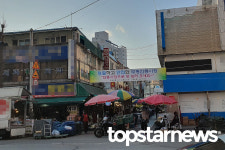 [포토] 코로나19 확진자 방문한 부평종합시장 ... 한산한 부평 전통 시장