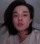 가수 딘, 확 달라진 분위기 장발머리 근황 공개