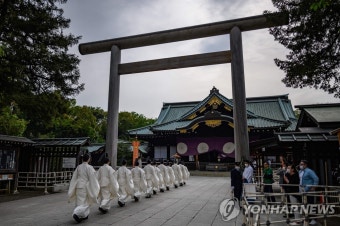 일본 야스쿠니신사 화장실에 '중국 우한사람 몰살' 낙서