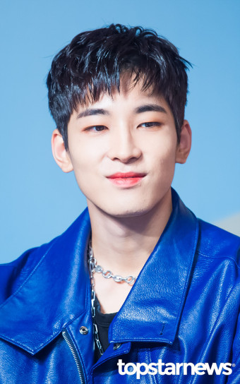 [HD포토] 세븐틴(Seventeen) 원우, '기분이 좋아요' (헹가래)