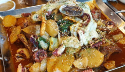 2TV 저녁 생생정보-택시맛객 색다른 맛의 조화!…해물뼈찜+순두부메밀수제비 맛집, 위치는?