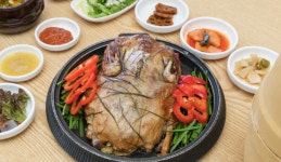 2TV 저녁 생생정보-맛의정석 황토가마 오리구이+해물 김치 보쌈 전골 맛집, 위치는?