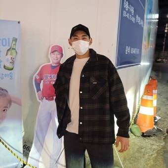 이정후, 유니폼 입은 이종범 앞에서 부자샷 인증…동생까지 관심
