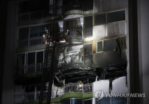 비상구 찾지 못해 11명 사상자 낸 군포 산본 백두한양아파트 화재…당시 현장 보니 