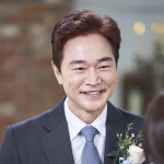 제임스가 결혼하는 줄…정보석, SNS서 오 삼광빌라 속 결혼식 사진 공개해 눈길
