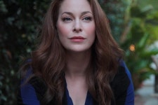 수년간 그루밍 성폭력 피해 입어…왕좌의 게임 에스미 비앤코, 마릴린 맨슨 상대로 소송 제기