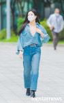 권은숙스킨케어 | [HD포토] 권은비, '착시 일으키는 스킨톤 의상' (두시탈출 컬투쇼 출근길)