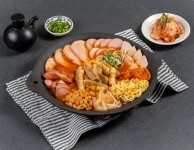 생생정보-신의한수 화성 수제햄부대찌개 맛집 위치는? 칼칼 고소한 밥도둑!