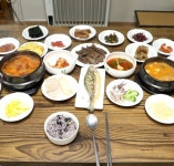 김영철의 동네한바퀴 공주 너비아니 한정식 맛집 위치는? 20여 반찬에 청국장-해물찌개 外