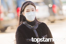 [UHD포토] 레드벨벳(Red Velvet) 조이, 조이+헤어밴드=갓벽미모 (SBS TV 동물농장 출근길)