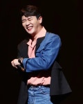 영탁, 원광 새마을금고 문화콘서트 …전 국민에게 복을 가져다주는 전복 먹으러 갈래 월드투어 가자~
