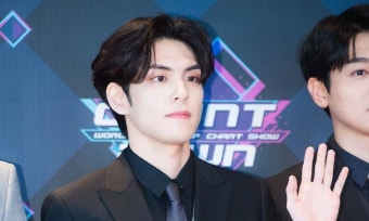 데이식스(DAY6) 원필, 오늘(28일) 해군 입대…전역일 언제?