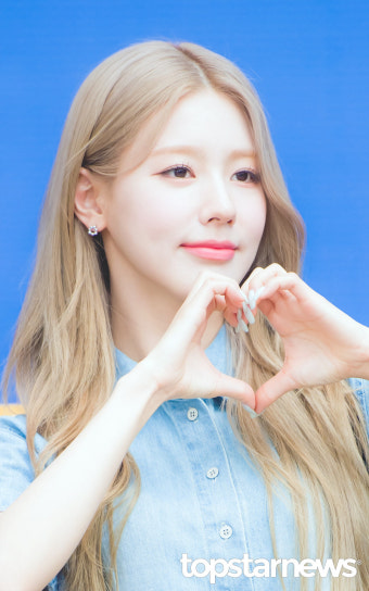 [HD포토] (여자)아이들((G)I-DLE) 미연, '도도한 하트' (박소현의 러브게임 출근길)