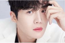 배우 김선호, 차기작 해시의 신루로 복귀?…긍정 논의 중