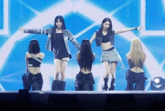 [써클차트 통합순위] 르세라핌, 48주차 써클차트에 25회 랭크…차트점유율 1.6%로 6위