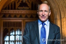 인터넷 월드와이드웹 창시자 팀 버너스 리 가상화폐 도박처럼 위험