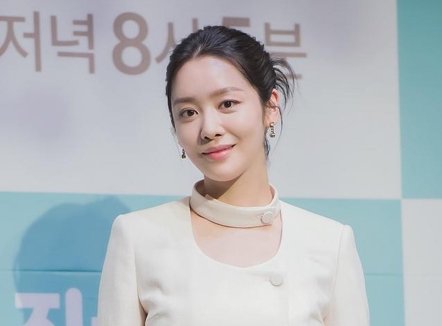 차주영, 원경으로 새로운 매력 발산 중, 더 글로리 동료들 지지 속 인기 상승