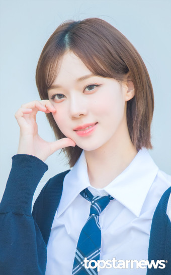 에스파(aespa) 윈터, '김민정 민둥맨둥해서 너무 귀여워' (아는형님 출근길) [HD포토]