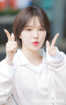 레드벨벳 웬디, '귀여워서 씁니다' (웬디의 영스트리트 출근길) [HD포토]