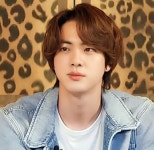 [BTS News] 방탄소년단 진, 세계에서 제일 잘생긴 얼굴 또 美 애니메이션에 최고 잘생김의 상징으로 등장…나 머리 잘랐는데 진처럼 보여?