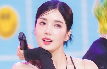 '워터밤 여신' 권은비 측 