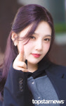 레드벨벳 조이, 범인은 바로 너 (동물농장 출근길) [HD포토]
