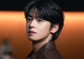 아스트로 차은우, 개인 팬클럽 모집→내년 첫 팬콘 개최…독보적 행보 '주목'