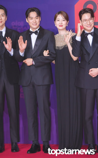 '동상이몽2-너는 내운명' 오상진-김소영 부부, '닮아가는 눈매' (2023 SBS 연예대상) [HD포토]