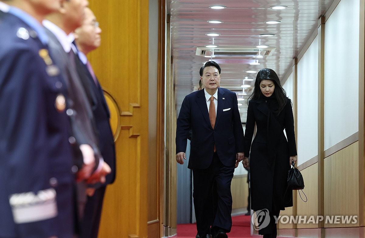 특검, 김건희 여사 관련 의혹 수사 확대...권오수 전 도이치모터스 회장과 김범수 전 SBS 아나운서 소환