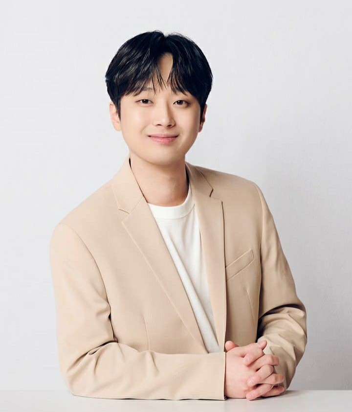 이찬원, 아이돌차트 평점 랭킹 132주 연속 톱2 기록 갱신 중