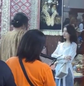 '다 이루어질지니' 수지-김우빈, 해외 목격담 등장…'선남선녀'
