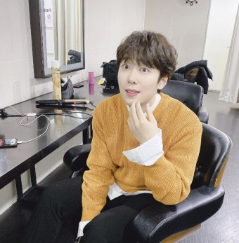 '유명 보컬 그룹 출신 연예인'=먼데이키즈 출신 한승희였다…1억 사기 혐의 검찰 송치