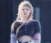 아이유의 The Winning 22일 리테일차트 1위(43,329장)…피원하모니·르세라핌·갓세븐 유겸·투어스 앨범판매량 TOP5