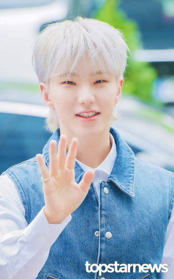 세븐틴 호시, '왜 귀엽지?' (싱크로유 출근길) [HD포토]