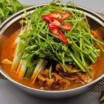 생생정보 파주 금촌 미나리감자탕 맛집 위치는? 해물감자탕-쭈꾸미삼겹살 등 24년 전통