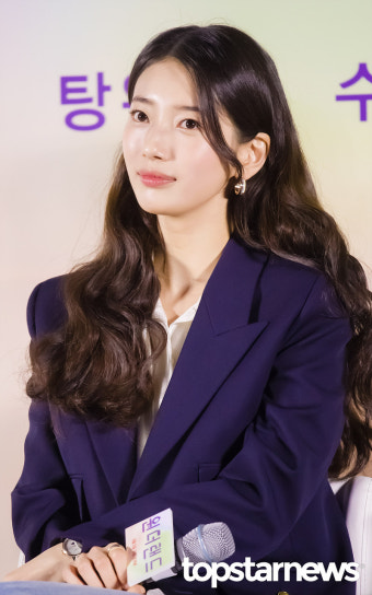 수지, '빛나는 물광 피부' (원더랜드 제작보고회) [HD포토]