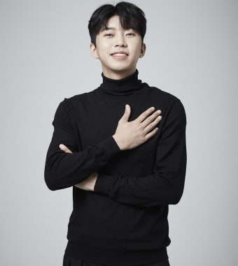 임영웅, 애도기간 중 콘서트 결정…팬과 함께하는 희망과 위로
