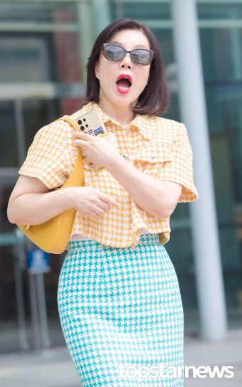 최화정, '최파타 하차 소식에 모인 취재진 보고 깜짝 놀란 표정' (최화정의 파워타임 출근길) [HD포토]