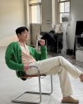♥신민아가 반한, 김우빈 키 188cm...남신 강림 '이 비율 실화?'
