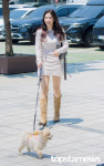 박주현, 반려견 복덩이와 함께 출근 (두시탈출 컬투쇼 출근길) [HD포토]
