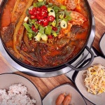 생생정보 여수 봉산동 갓김치찌개 맛집 위치는? 셀프 계란프라이 무한