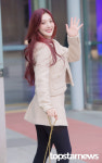 레드벨벳 조이, 와인처럼 매력적인 미소 (동물농장 출근길) [HD포토]