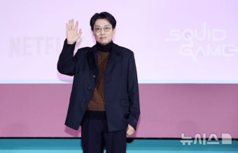 오징어게임2 감독 황동혁, 윤석열 대통령의 비상계엄 선포 비판 이를 야기한 사람들은 책임져야
