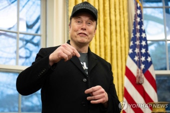 일론 머스크, OpenAI 인수 시도…자신의 소송과 모순 논란
