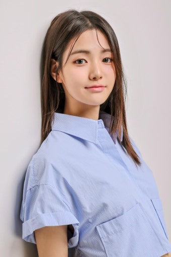 신예 배우 김선경, 청춘의 설렘 담은 '퍼스트 러브' 주연 발탁